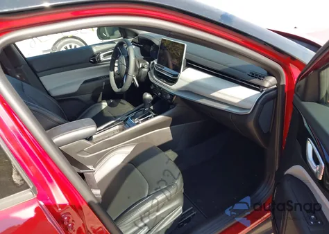 2025 Jeep Compass Limited 4X4 z USA, uszkodzony, nr VIN 3C4NJDCN8ST590682